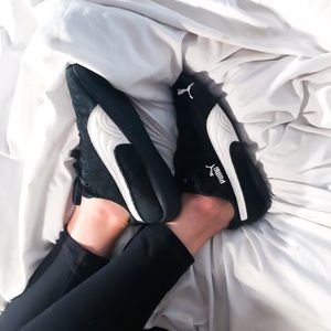 PUMA | Black/White Running shoe